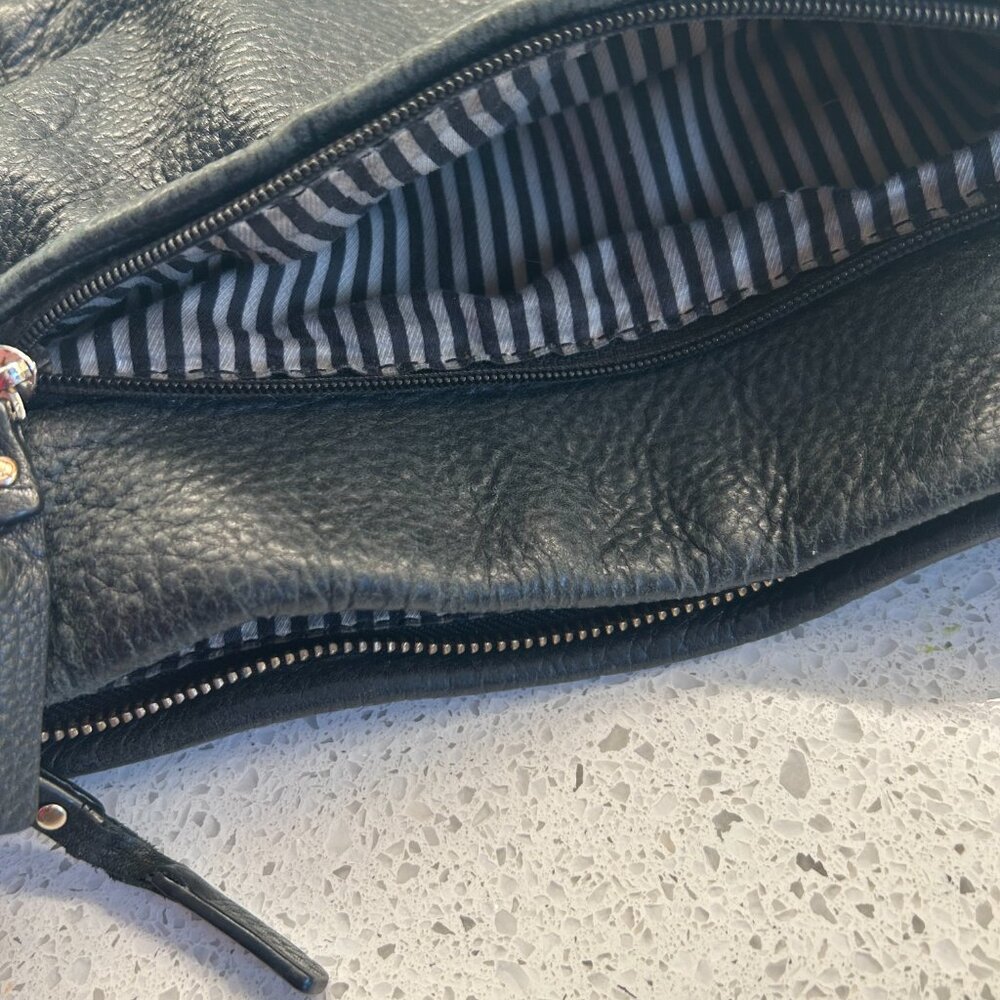 Kate Spade Black Pebbled Soft Leather Hobo Shoulder/Handbag - Picture 4 of 7